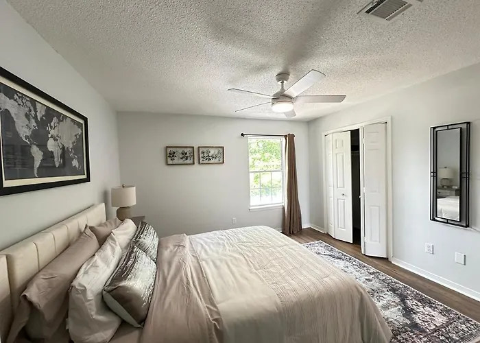 Emerald Coast Vacation Getaway Apartment *